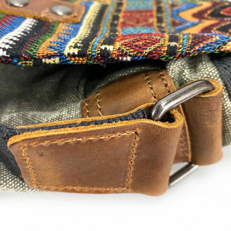 Женская сумка через плечо Aeon с орнаментом хаки - 9 фото