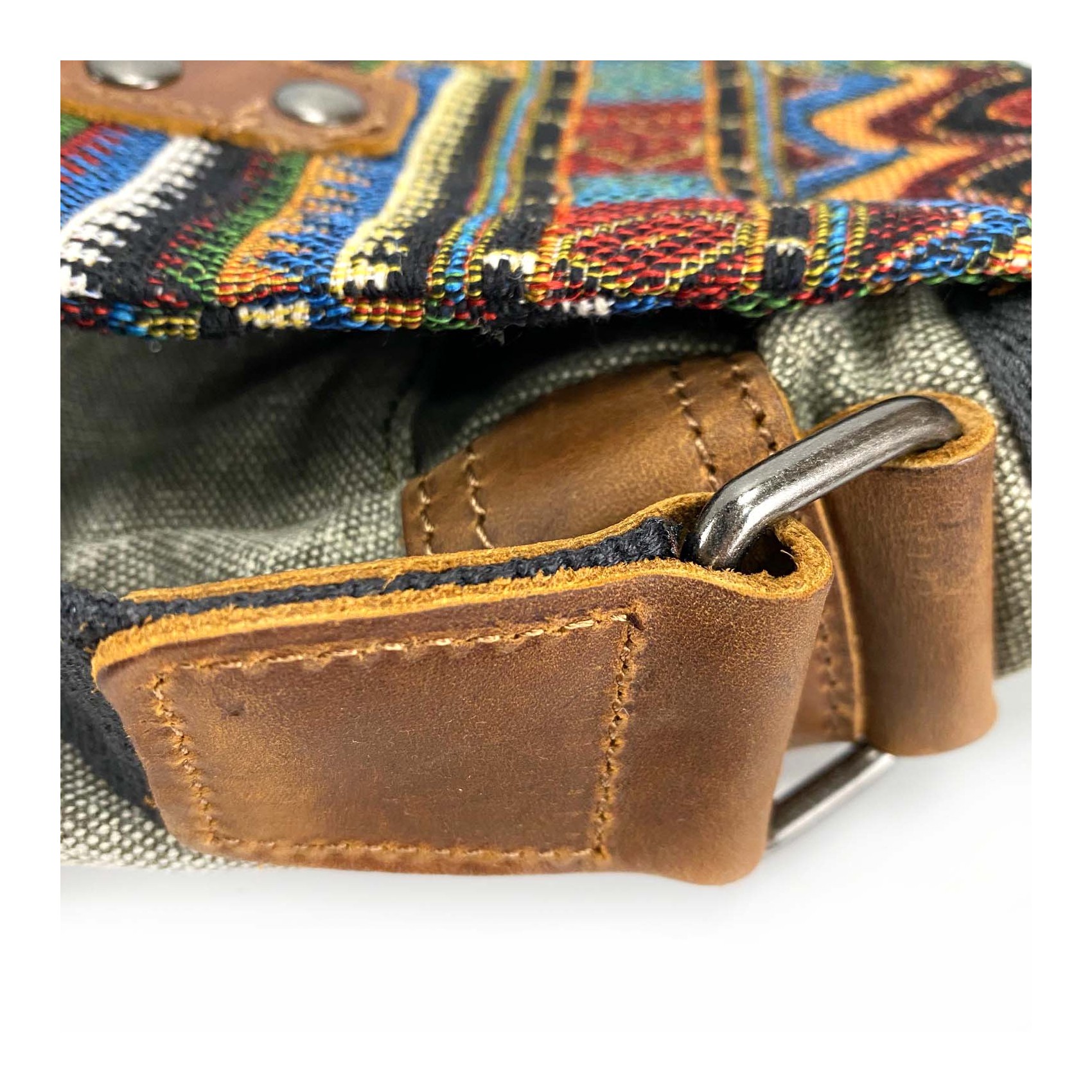 Женская сумка через плечо Aeon с орнаментом хаки