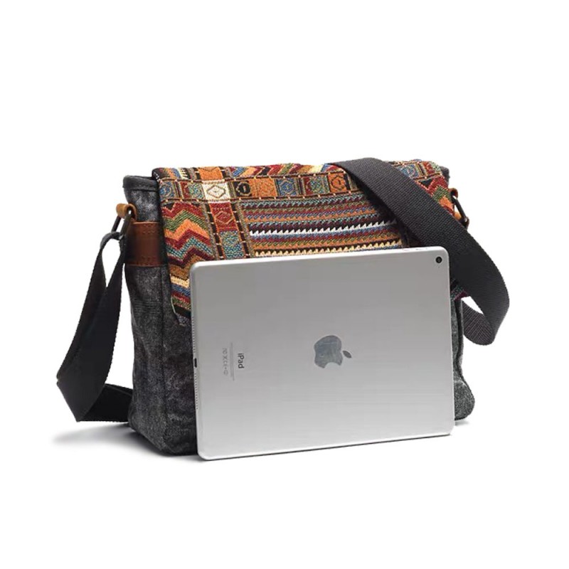 Женская сумка через плечо Aeon с орнаментом графитовая - 10 фото