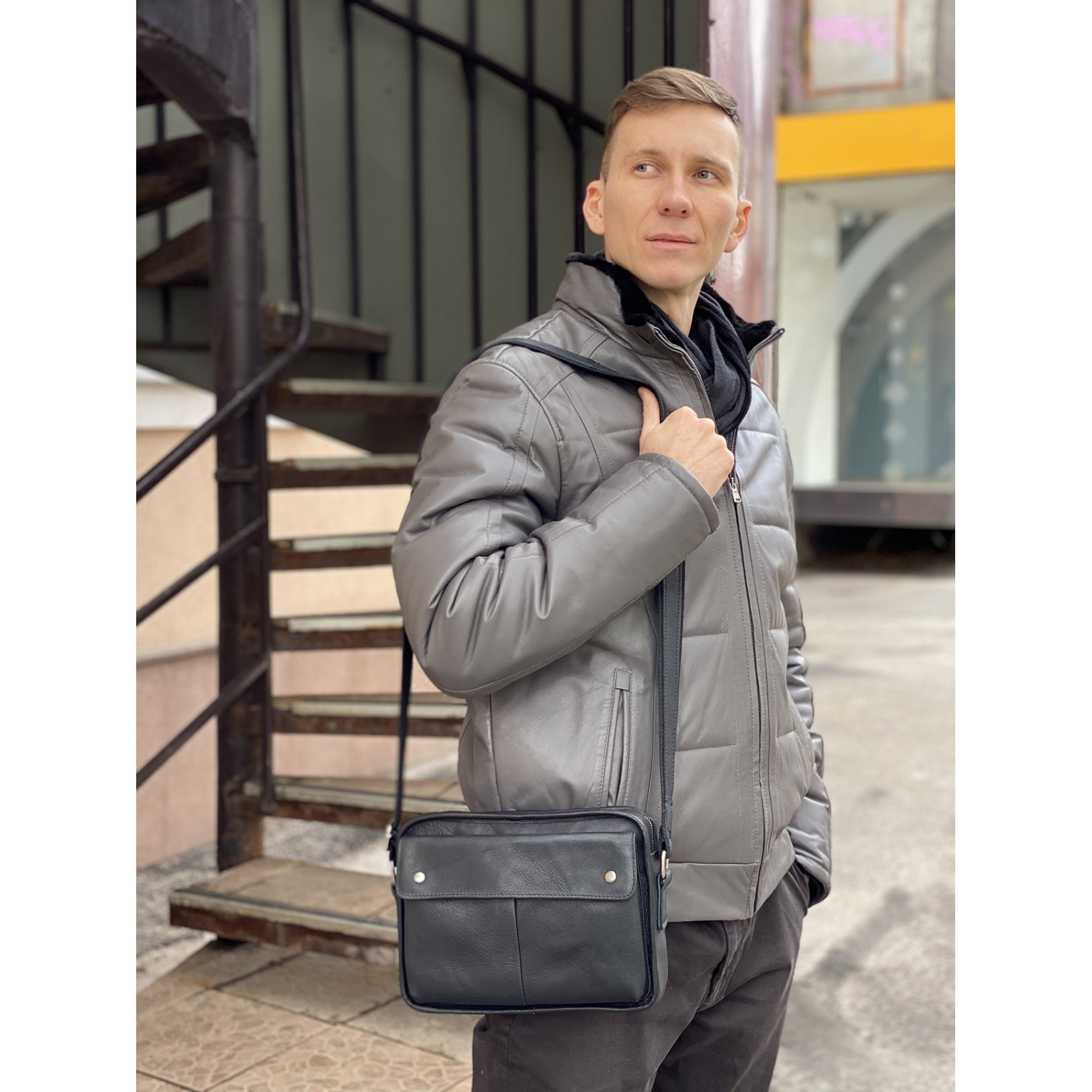 Чоловіча шкіряна сумка Brandon через плече чорна