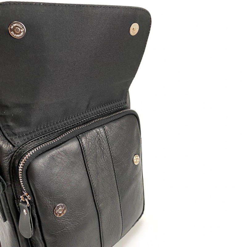 Мужская кожаная сумка Louis через плечо черная - 11 фото