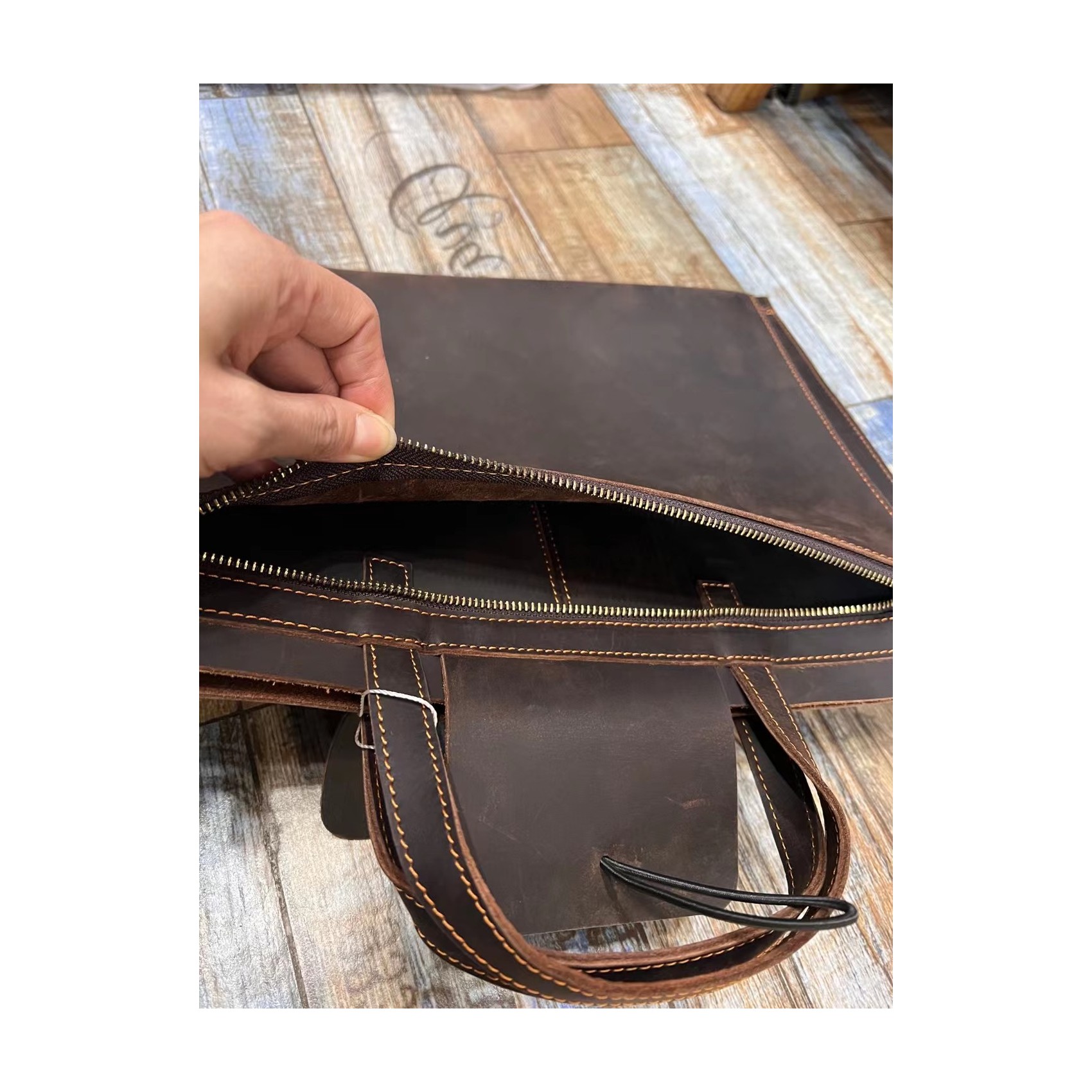 Мужская кожаная сумка для ноутбука Walter темно-коричневая