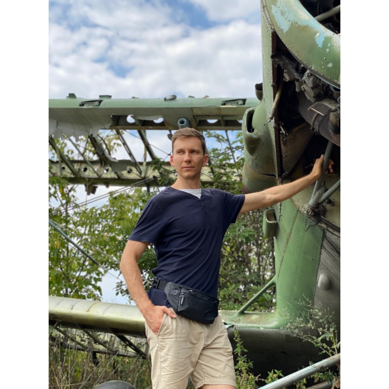 Сумка бананка на пояс черная Street - 18 фото