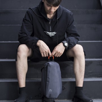 Мужская сумка-рюкзак слинг MY на одно плечо графит фото