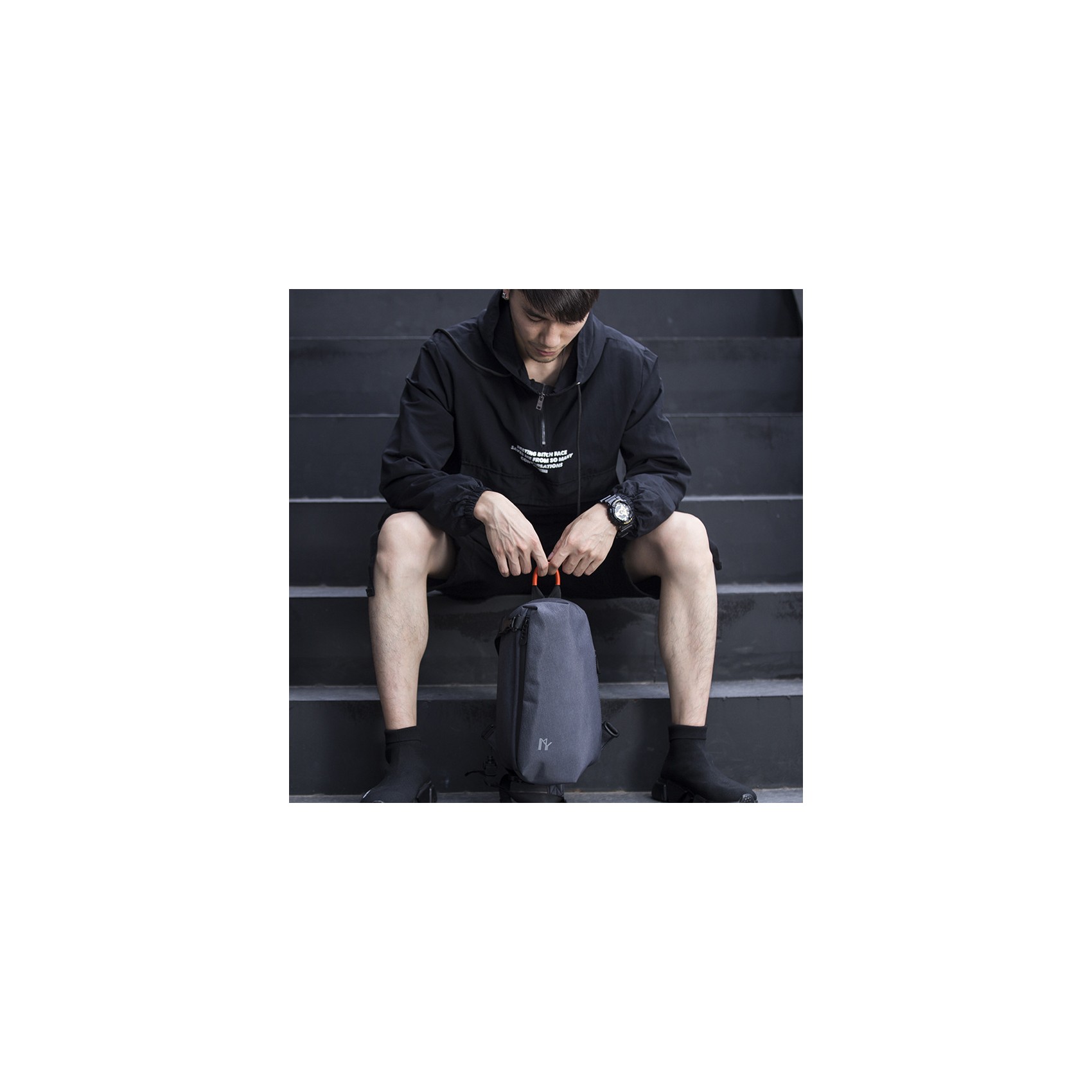 Мужская сумка-рюкзак слинг MY на одно плечо графит