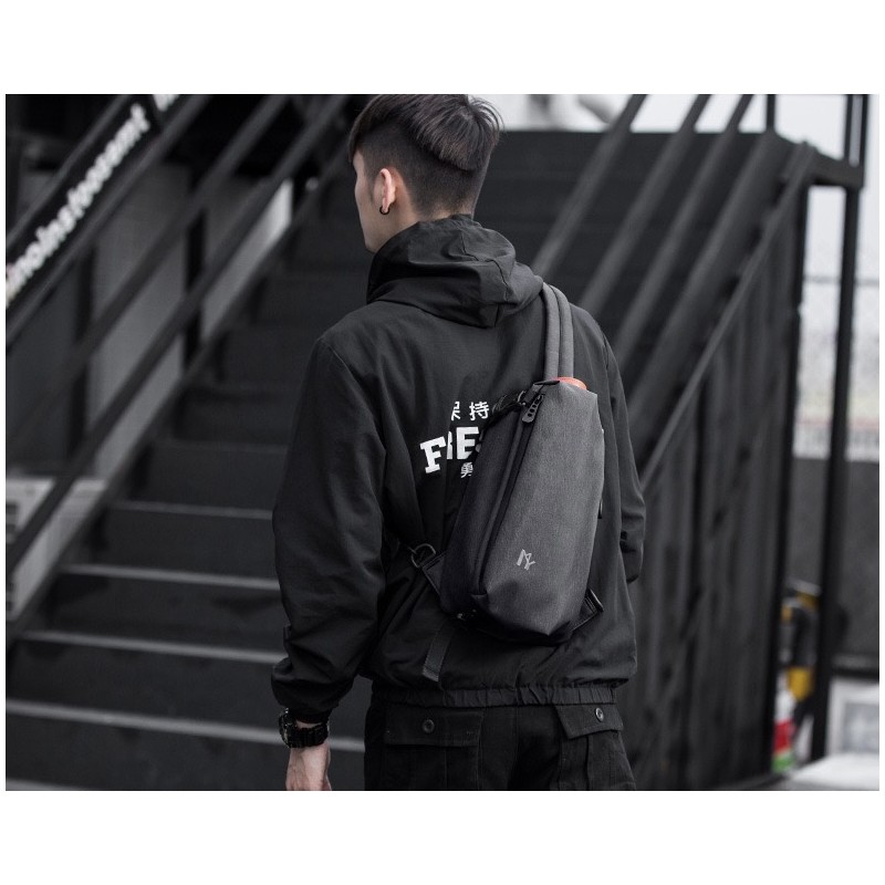 Чоловіча сумка-рюкзак слінг MY на одне плече чорна - 17 фото