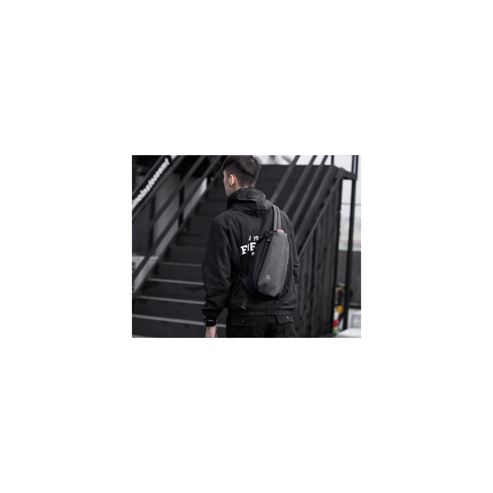 Мужская сумка-рюкзак слинг MY на одно плечо черная