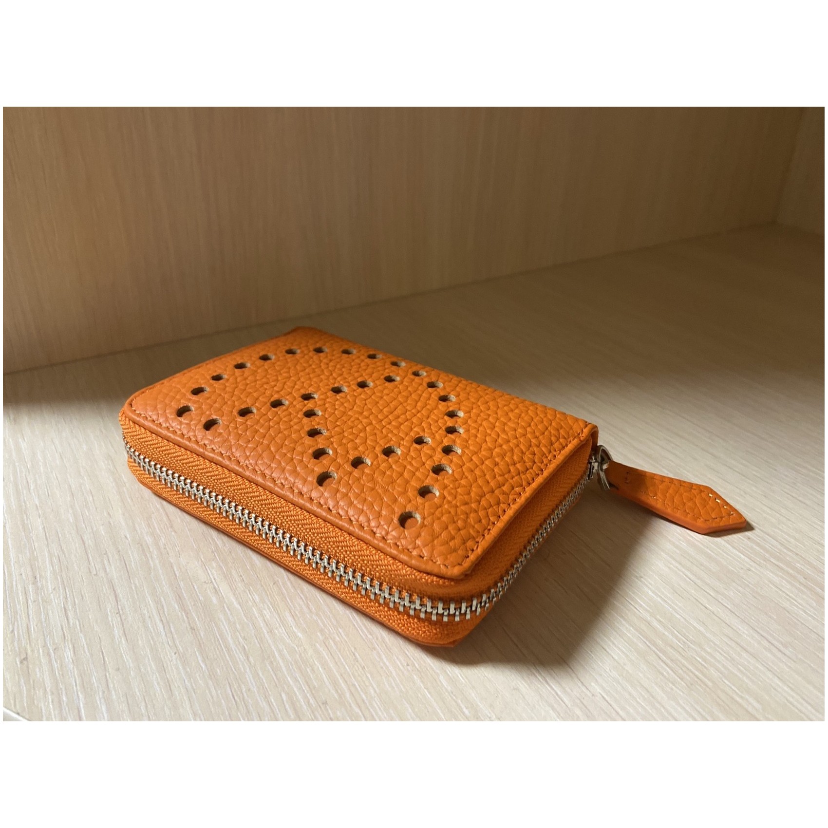 Жіночий шкіряний гаманець на блискавці Diane помаранчевий