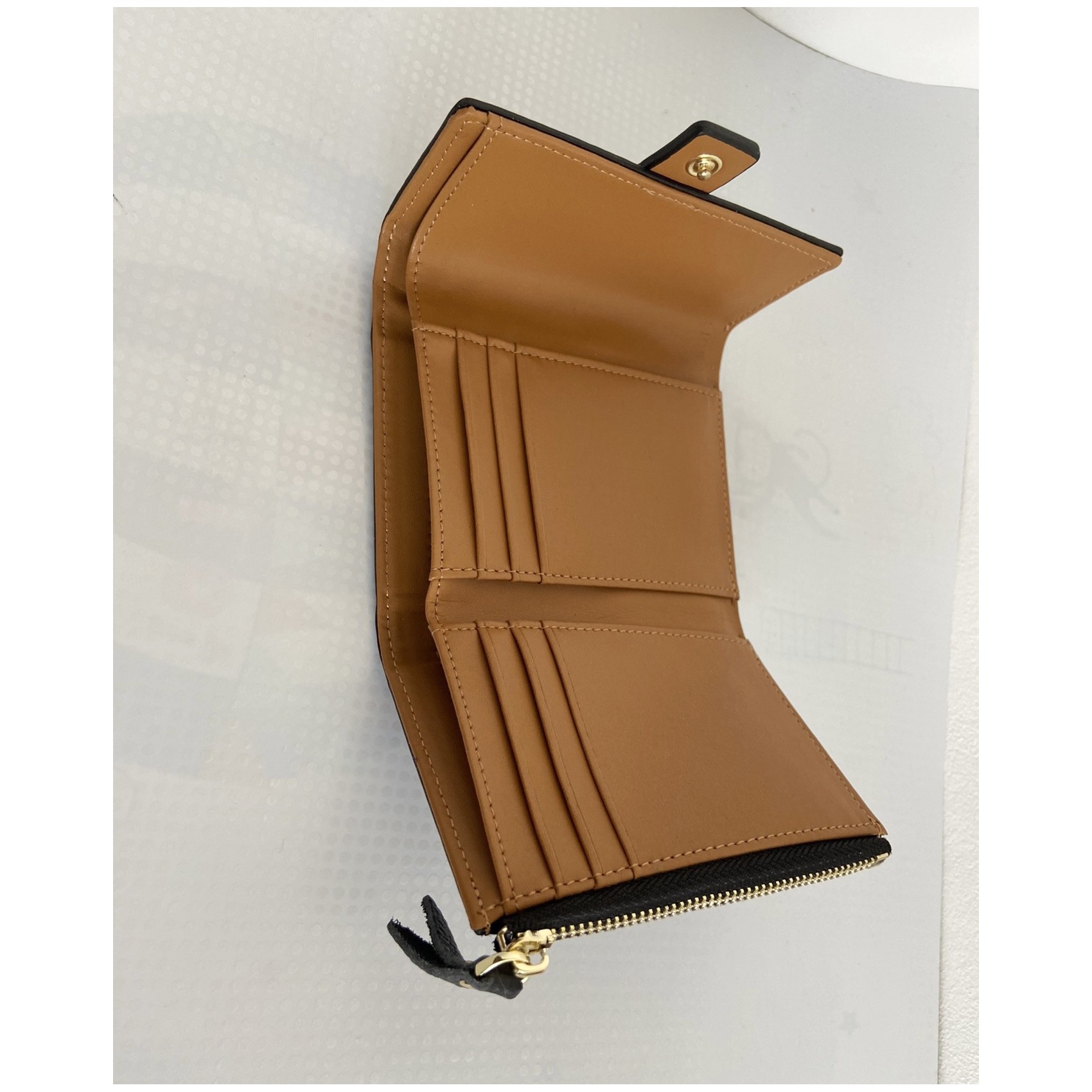 Жіночий шкіряний гаманець Kelly чорний