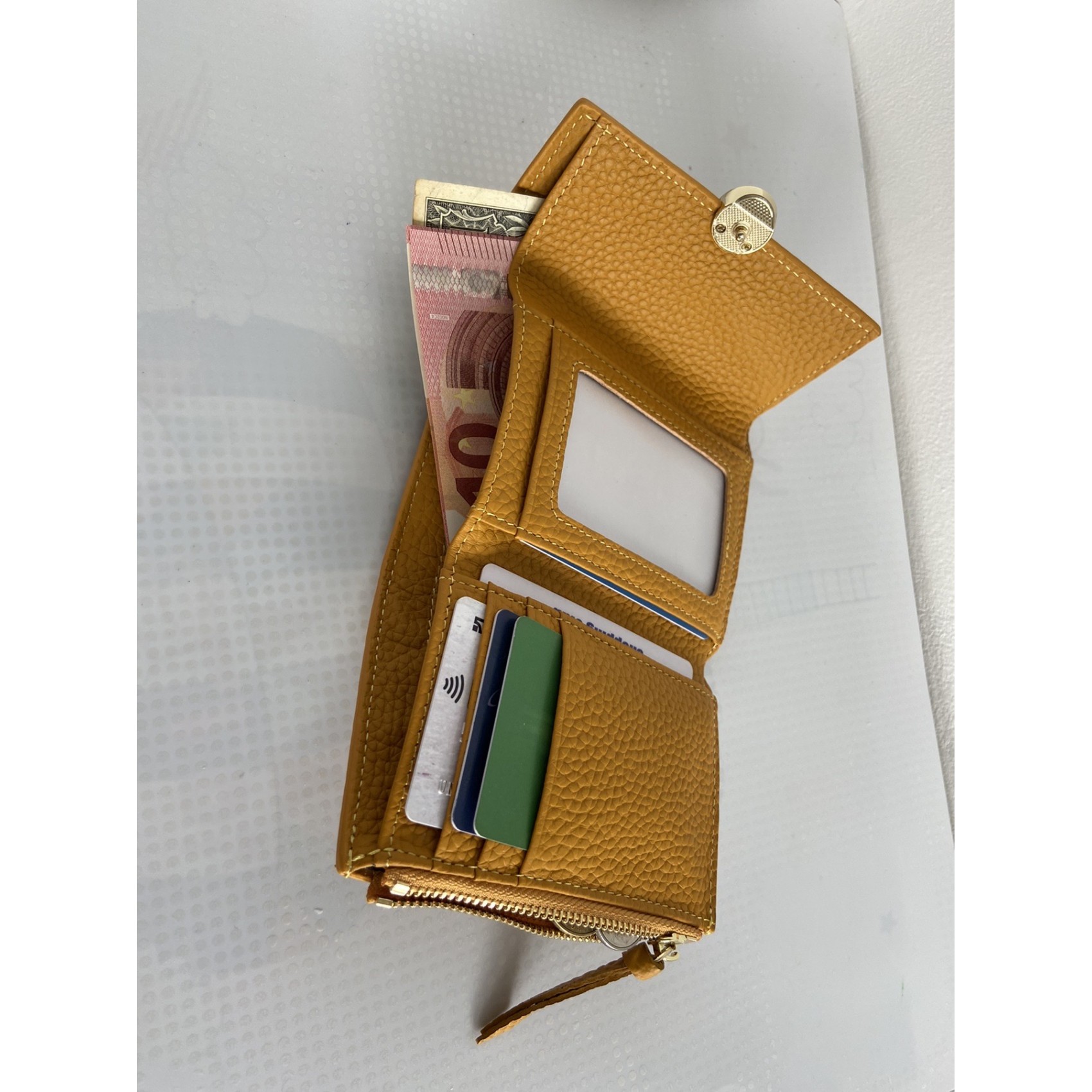 Жіночий шкіряний гаманець Whitney гірчичний