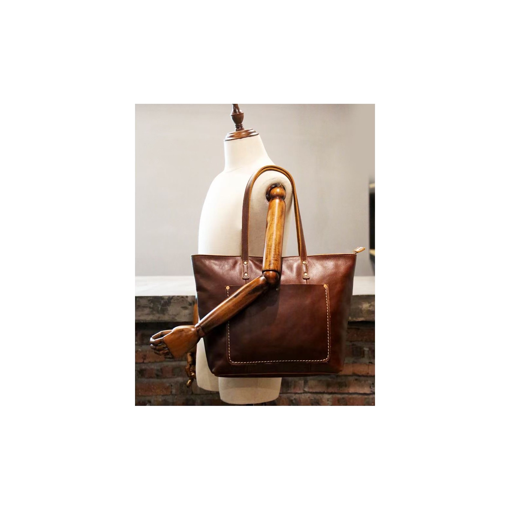 Женская кожаная сумка Carrie коричневая