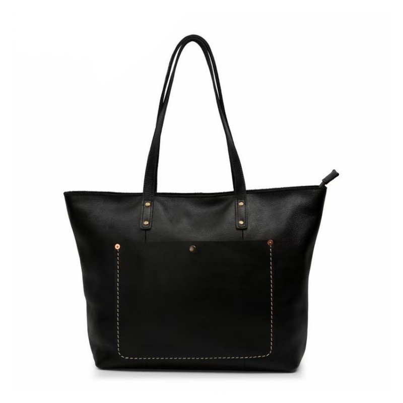 Женская кожаная сумка Carrie черная