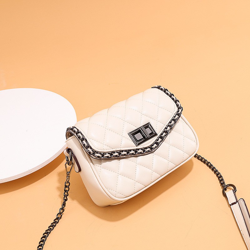 Жіноча сумка-клатч Beverly біла - 5 фото