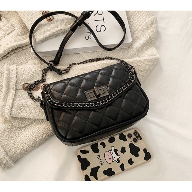 Женская сумка-клатч Beverly черная - 17 фото