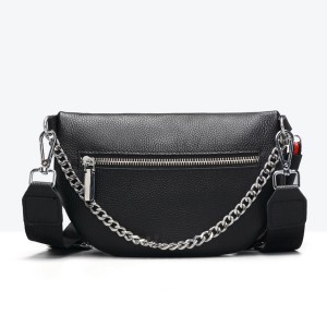 Женская кожаная сумка бананка на плечо Maureen черная