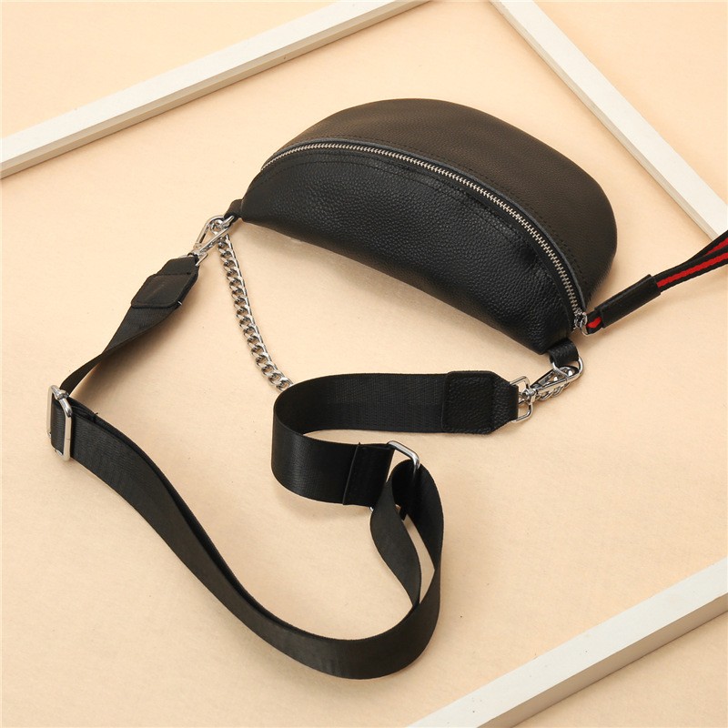 Женская кожаная сумка бананка на плечо Maureen черная - 3 фото