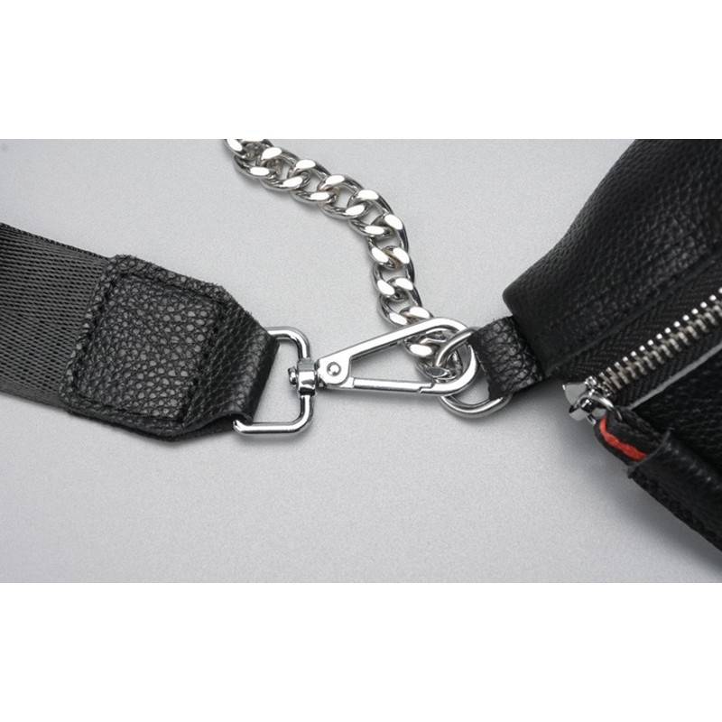 Женская кожаная сумка бананка на плечо Maureen черная - 17 фото