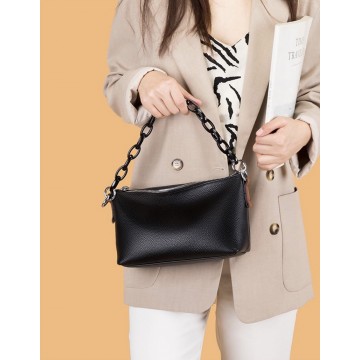 Женская кожаная сумка через плечо Molly черная фото