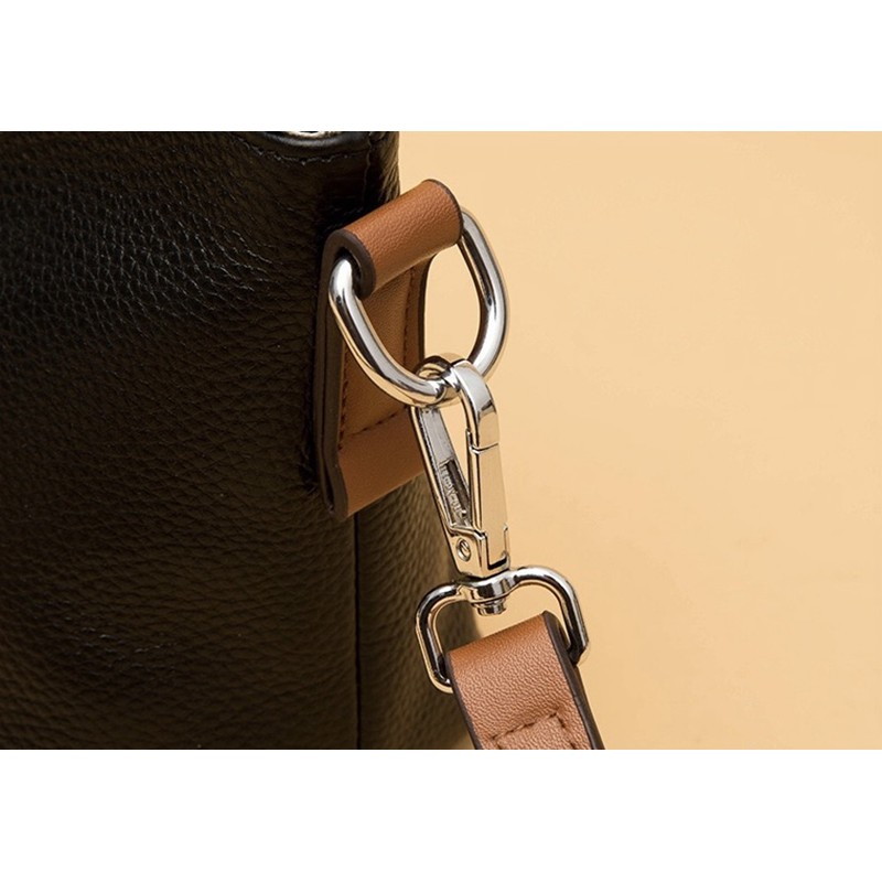 Женская кожаная сумка через плечо Molly черная - 12 фото