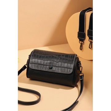 Женская кожаная сумка-клатч Alison черная фото