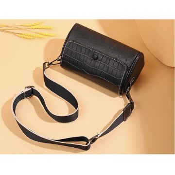 Жіноча шкіряна сумка-клатч Alison чорна фото