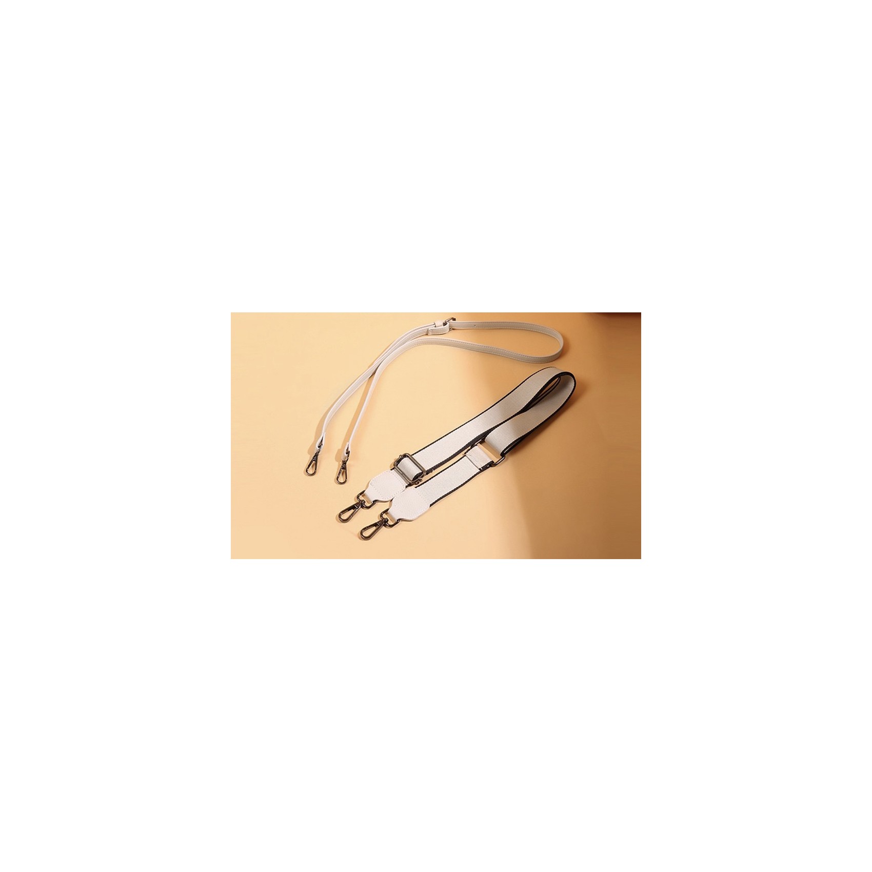 Женская кожаная сумка-клатч Alison молочная