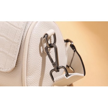 Женская кожаная сумка-клатч Alison молочная фото