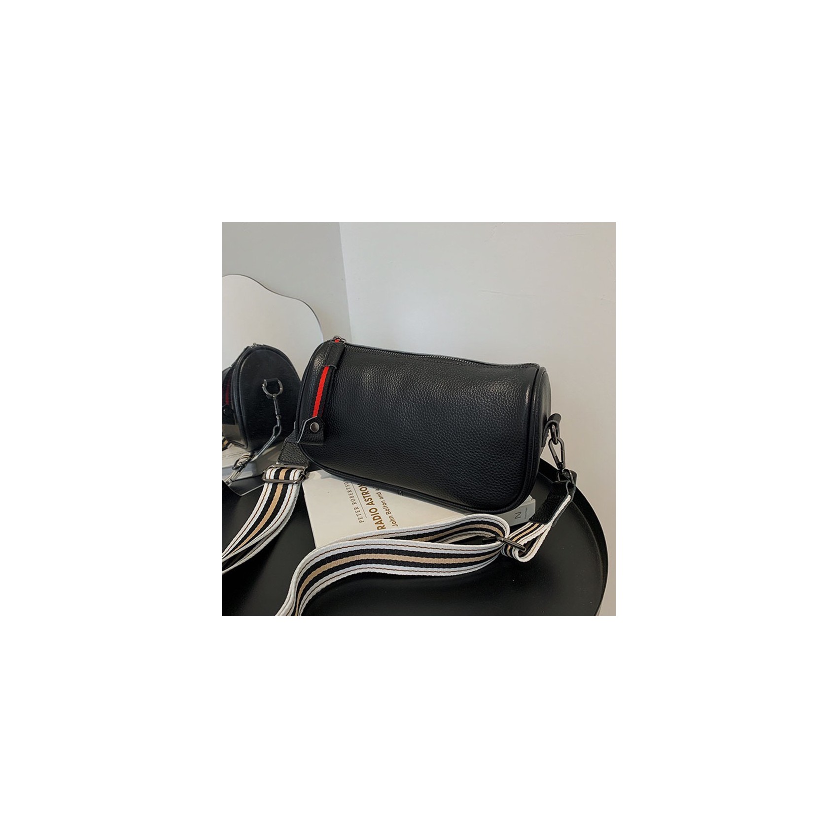 Женская кожаная сумка Alice черная