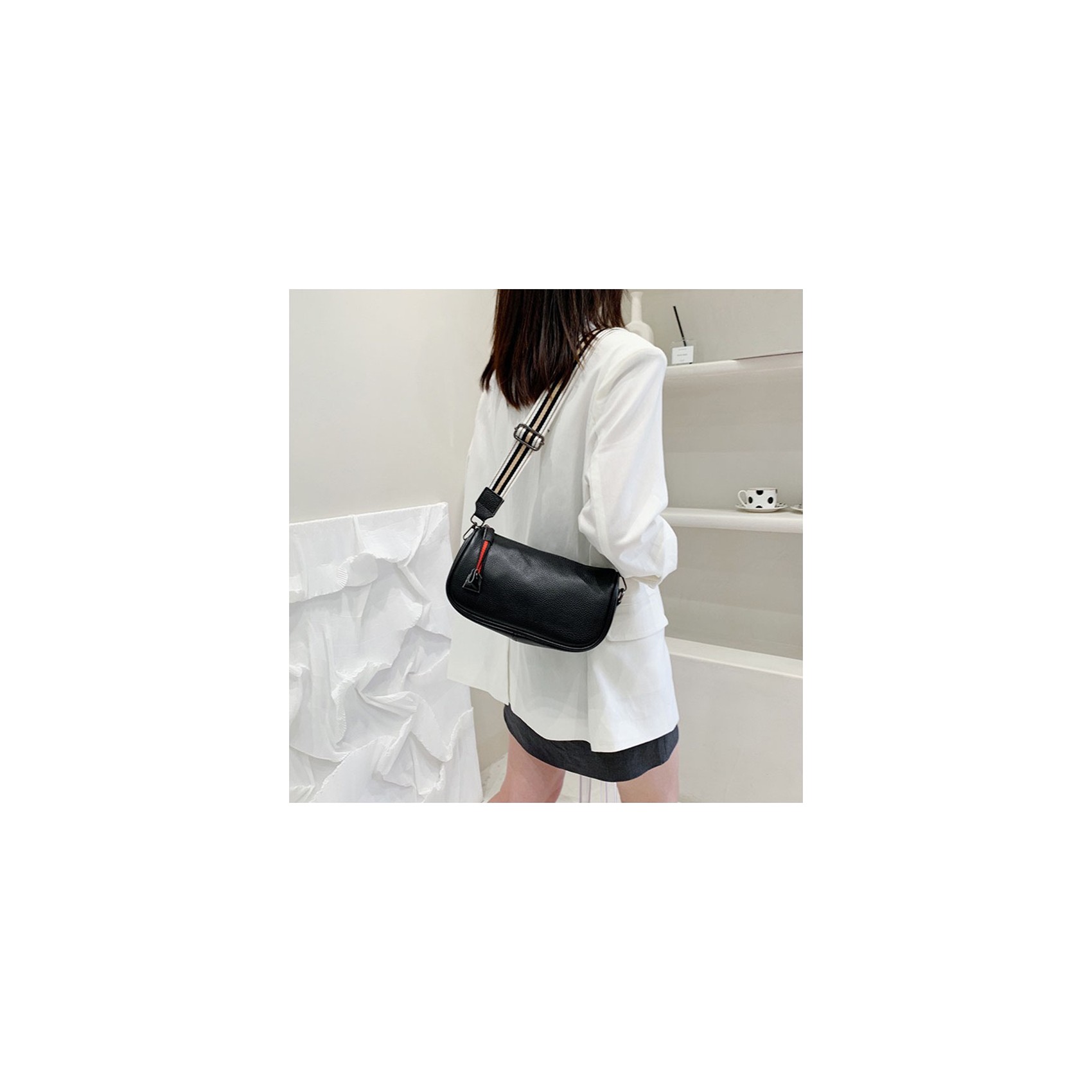 Женская кожаная сумка Alice черная