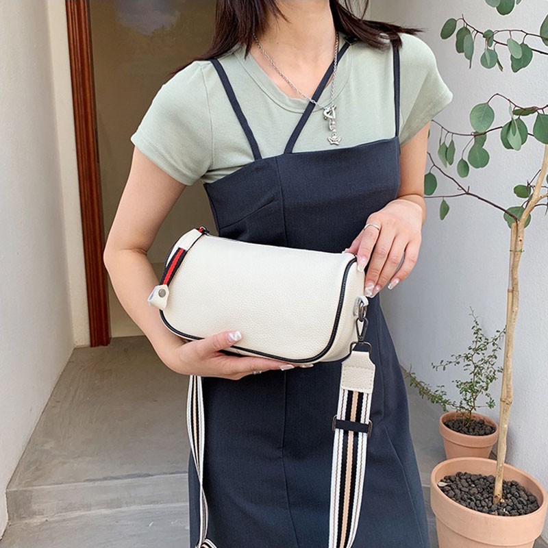 Женская кожаная сумка Alice белая - 3 фото