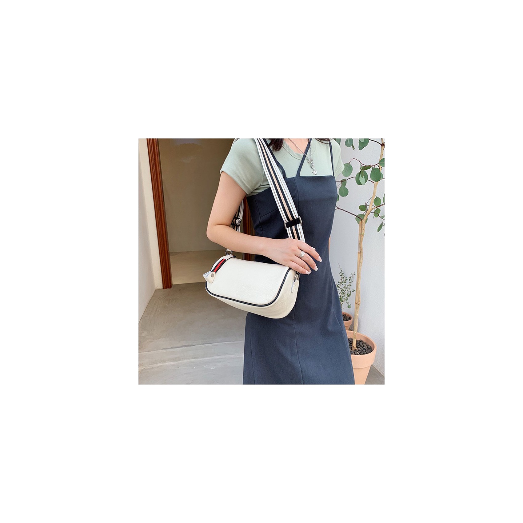 Женская кожаная сумка Alice белая