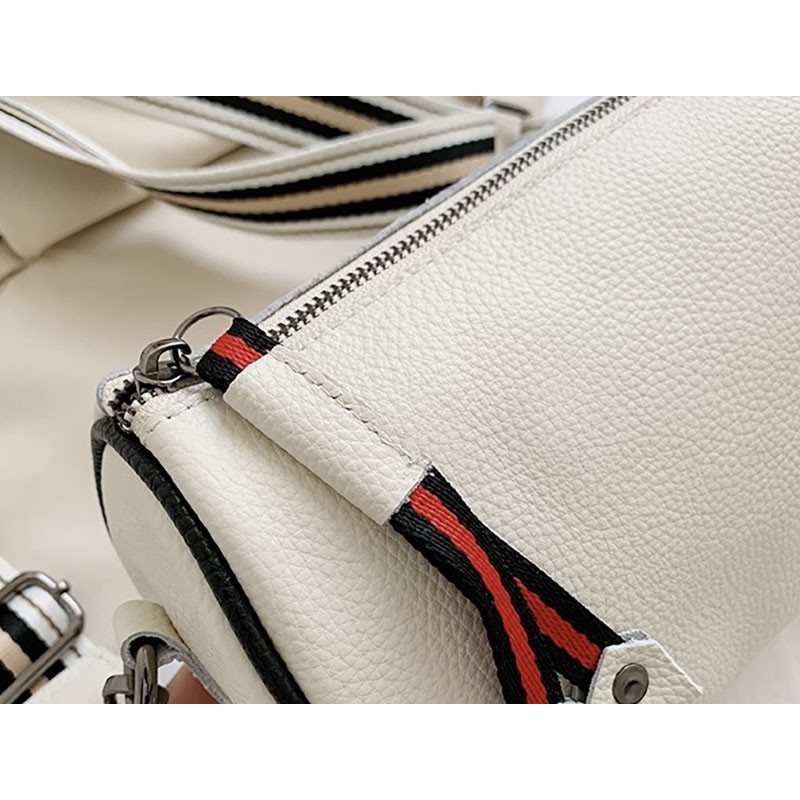 Женская кожаная сумка Alice белая - 10 фото