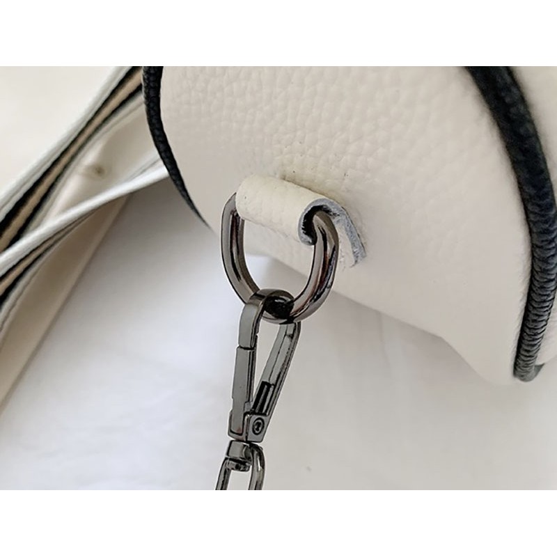 Женская кожаная сумка Alice белая - 11 фото