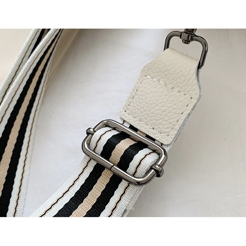 Женская кожаная сумка Alice белая - 14 фото