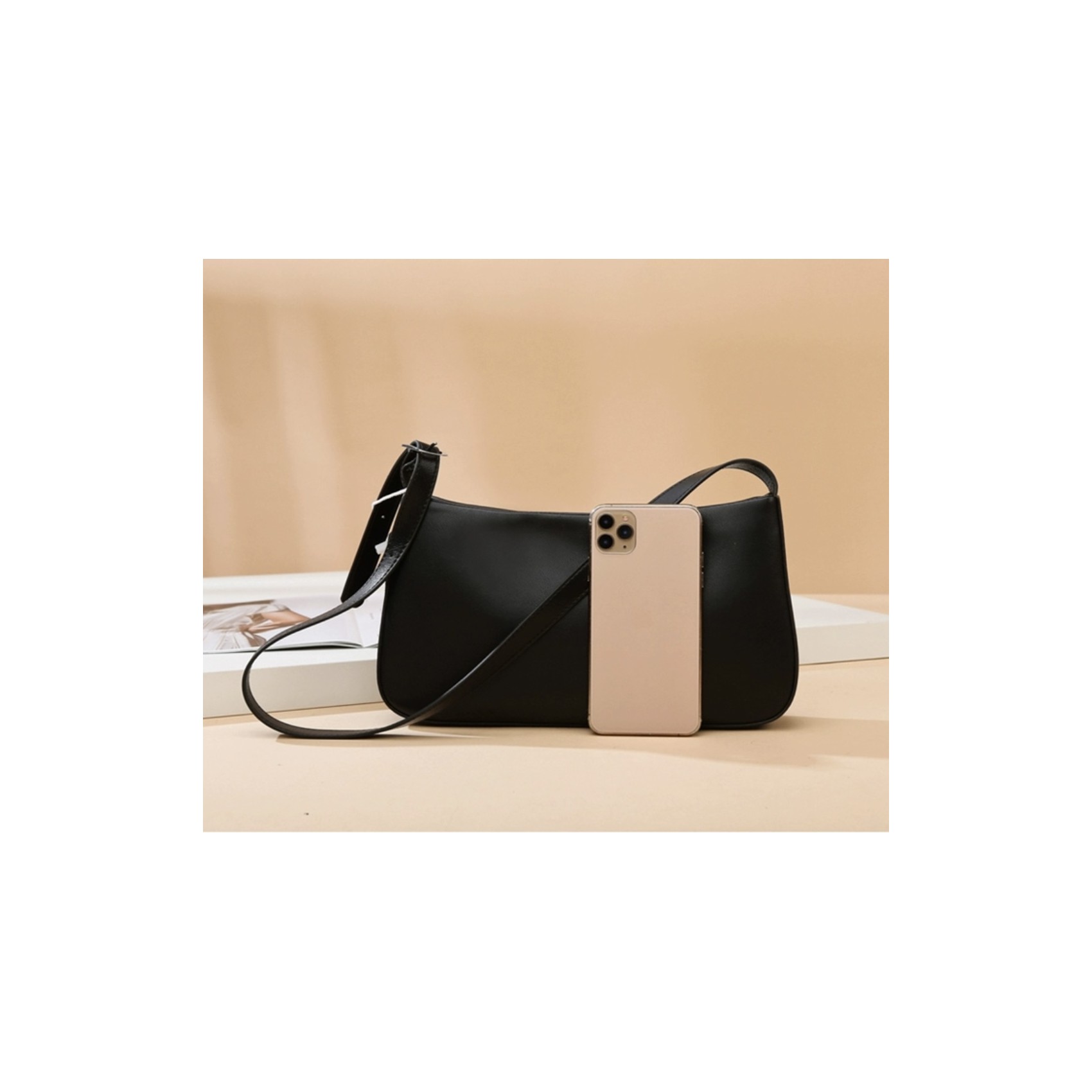 Жіноча шкіряна сумка Julia чорна