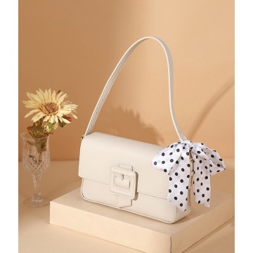 Жіноча сумка-клатч Katie молочна фото