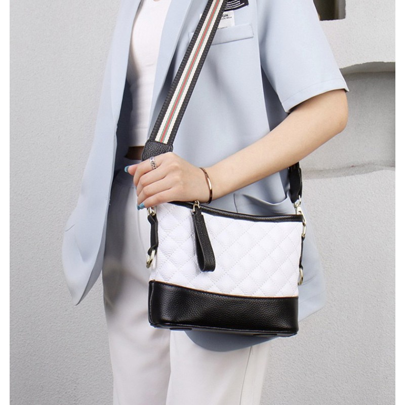 Жіноча шкіряна сумка Janice чорно-біла - 5 фото