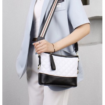 Женская кожаная сумка Janice черно-белая фото