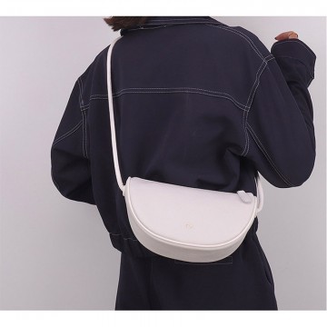 Жіноча шкіряна сумка Megan молочна фото