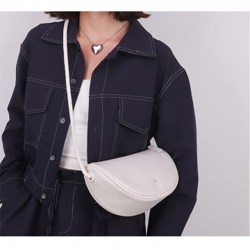 Жіноча шкіряна сумка Megan молочна фото