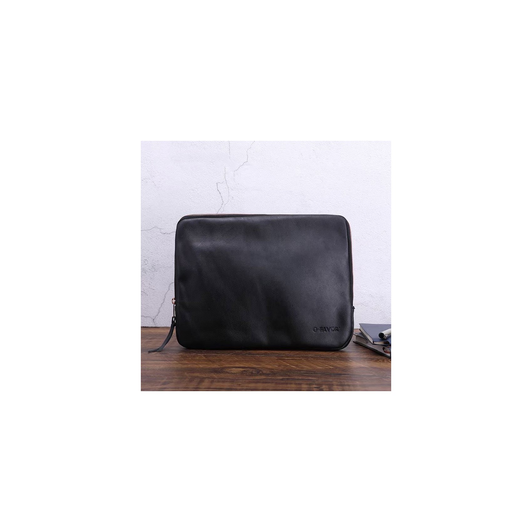 Кожаный чехол сумка для ноутбука и планшета Felix черный