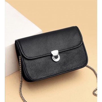 Жіноча шкіряна сумка-клатч Erin чорна фото