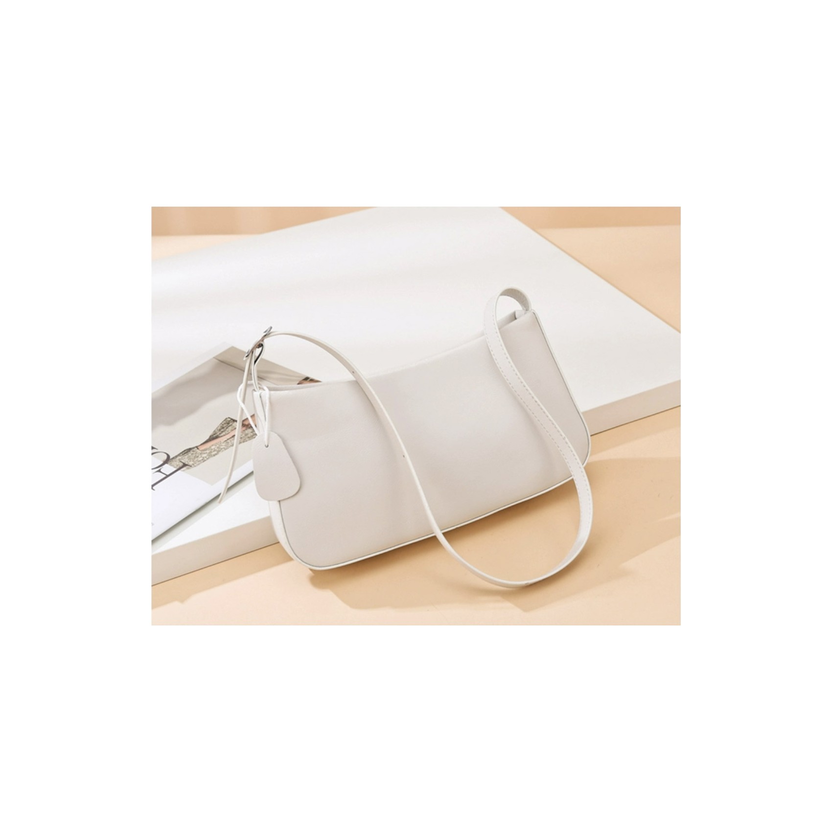 Женская кожаная сумка Julia белая