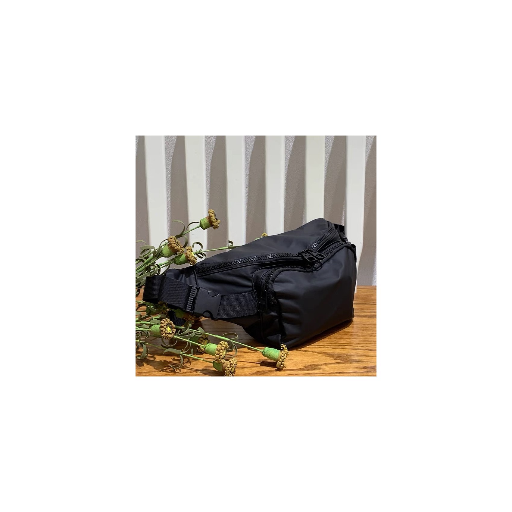 Сумка бананка на пояс чорна Jerome