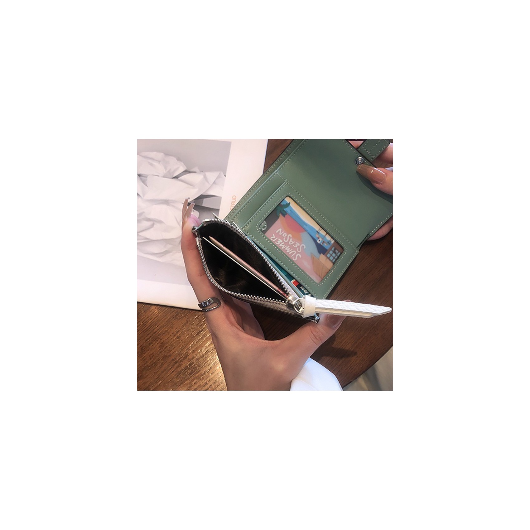 Жіночий шкіряний гаманець Rachel білий