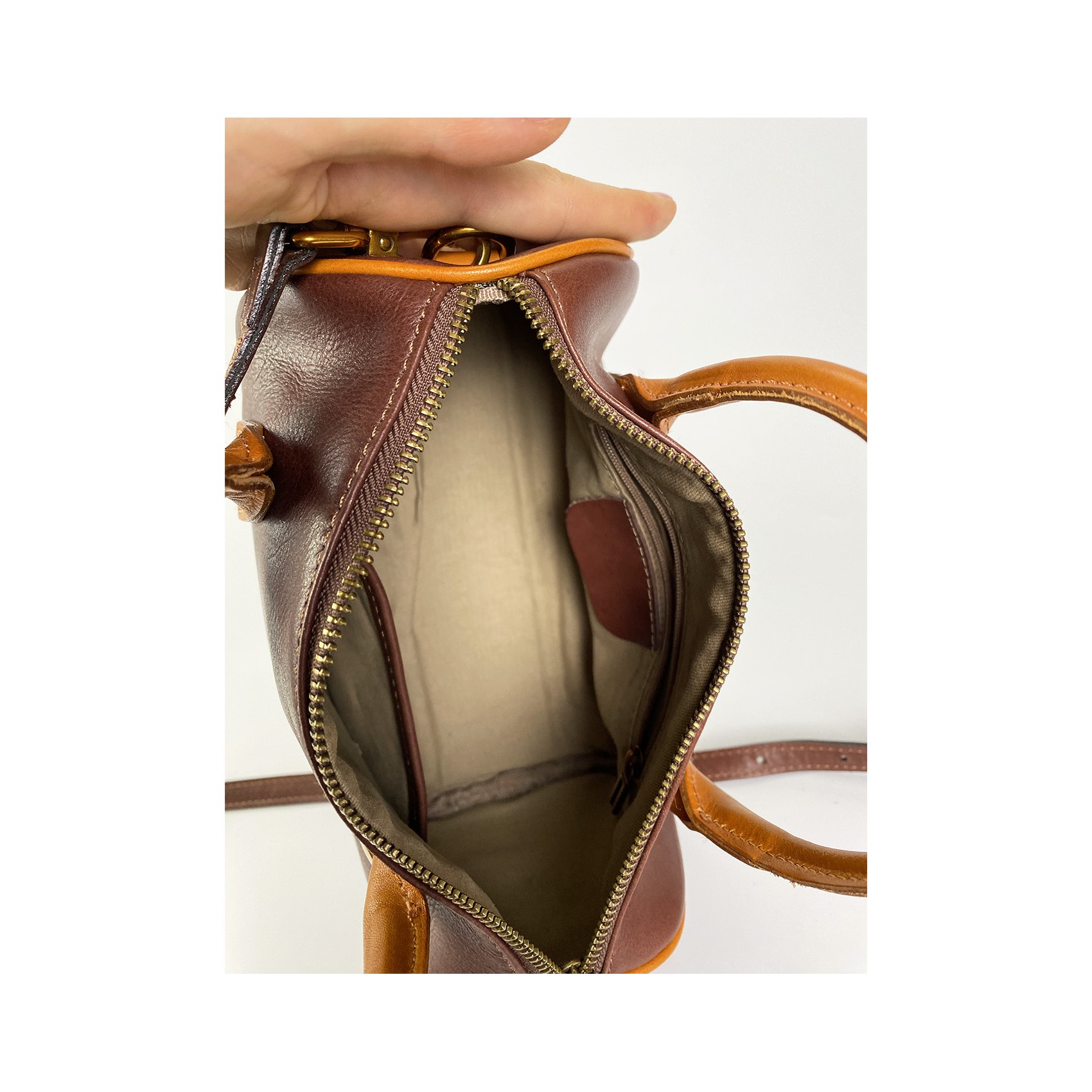 Женская кожаная сумка Patti коричневая