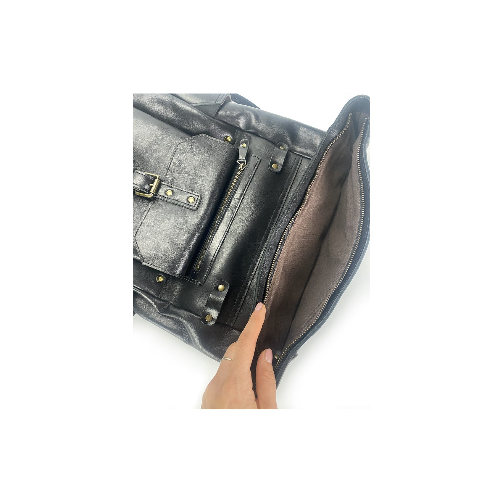 Мужской кожаный рюкзак Frederick черный: для города, офиса и путешествий