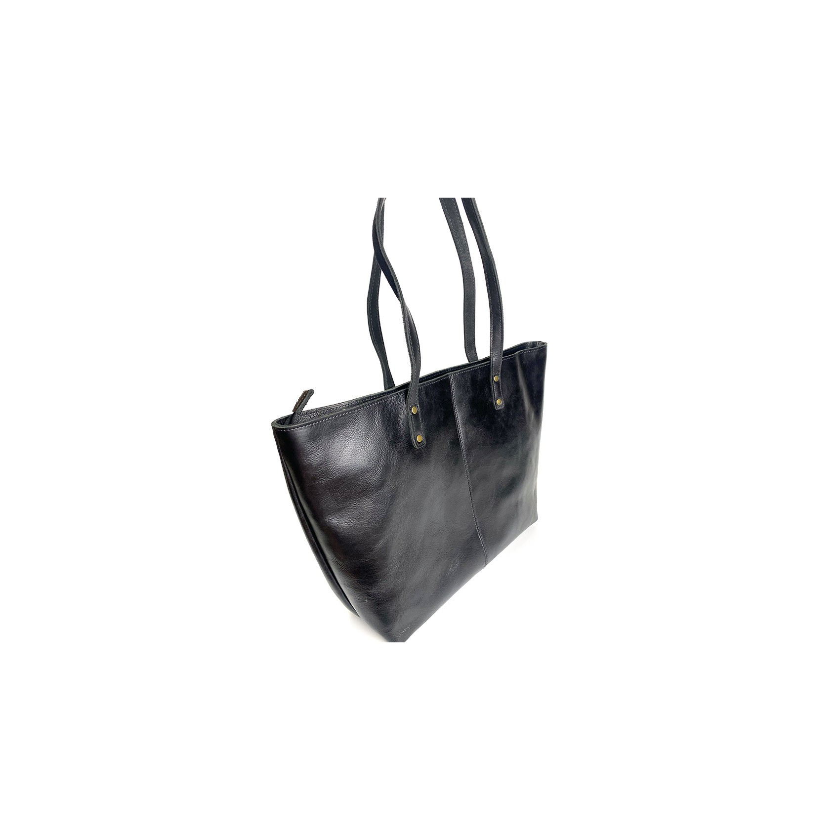 Женская кожаная сумка Carrie черная