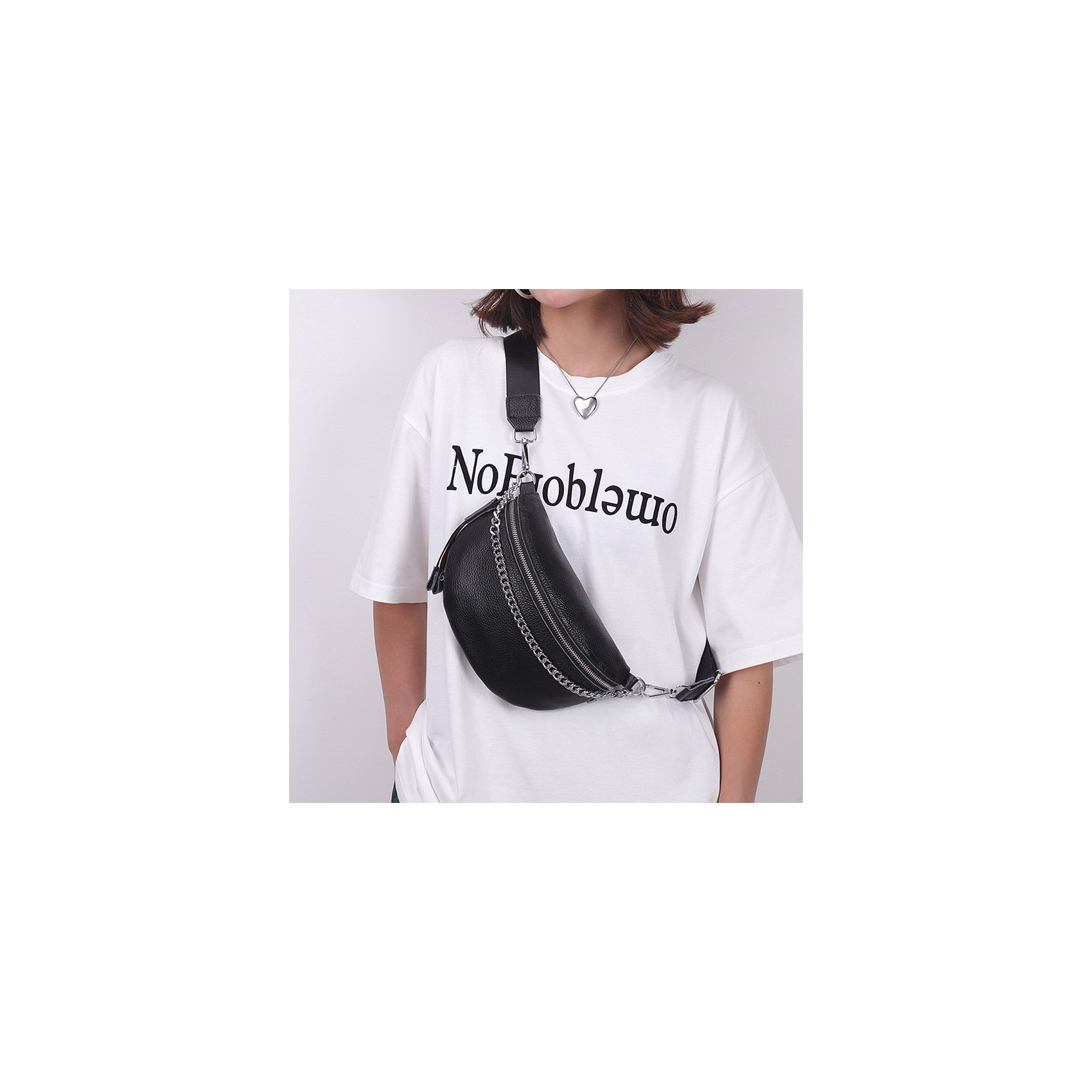 Женская кожаная сумка бананка на плечо Maureen черная