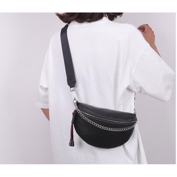 Жіноча шкіряна сумка бананка на плече Maureen чорна фото